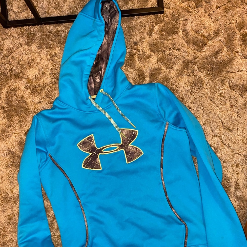Under Armour Sweatshirt